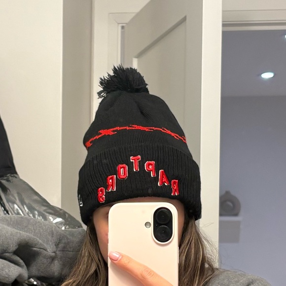 Toronto Raptors Hat - Picture 1 of 3